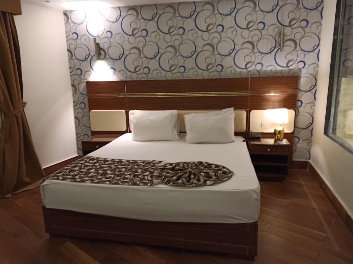 Fleet Club Mahrousa Alexandria Kültér fotó A bedroom at the hotel