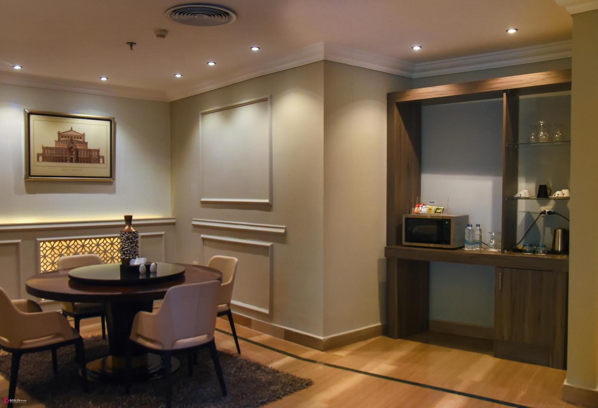 Fleet Club Mahrousa Alexandria Kültér fotó The interior of the club